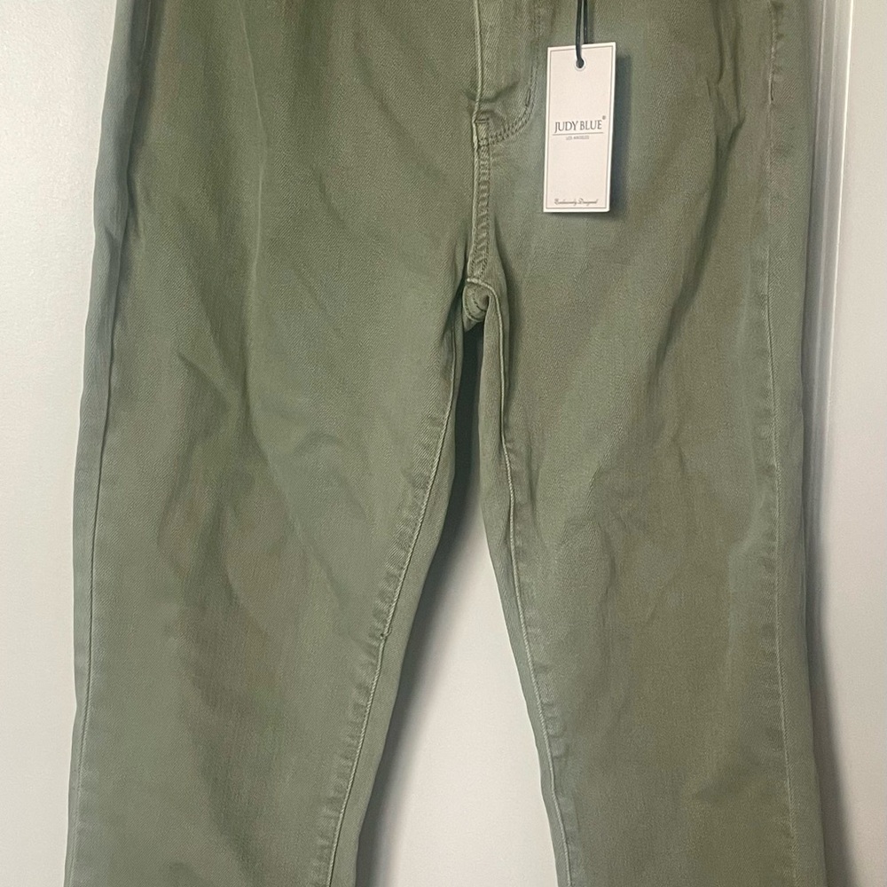 Judy Blue Sage Green Capris